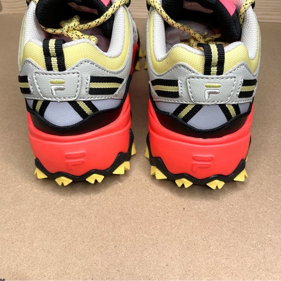 NWT FILA Oakmont TR Sneakers - Sz 8.5 Orange/Mulitcolor - Picture 9 of 10
